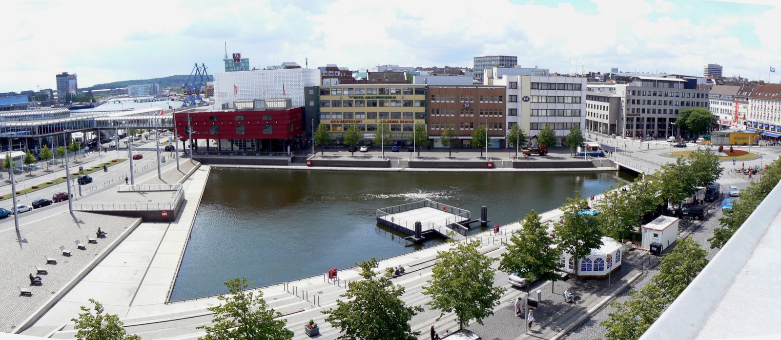 Blick über den Bootshafen in der Kieler Innenstadt